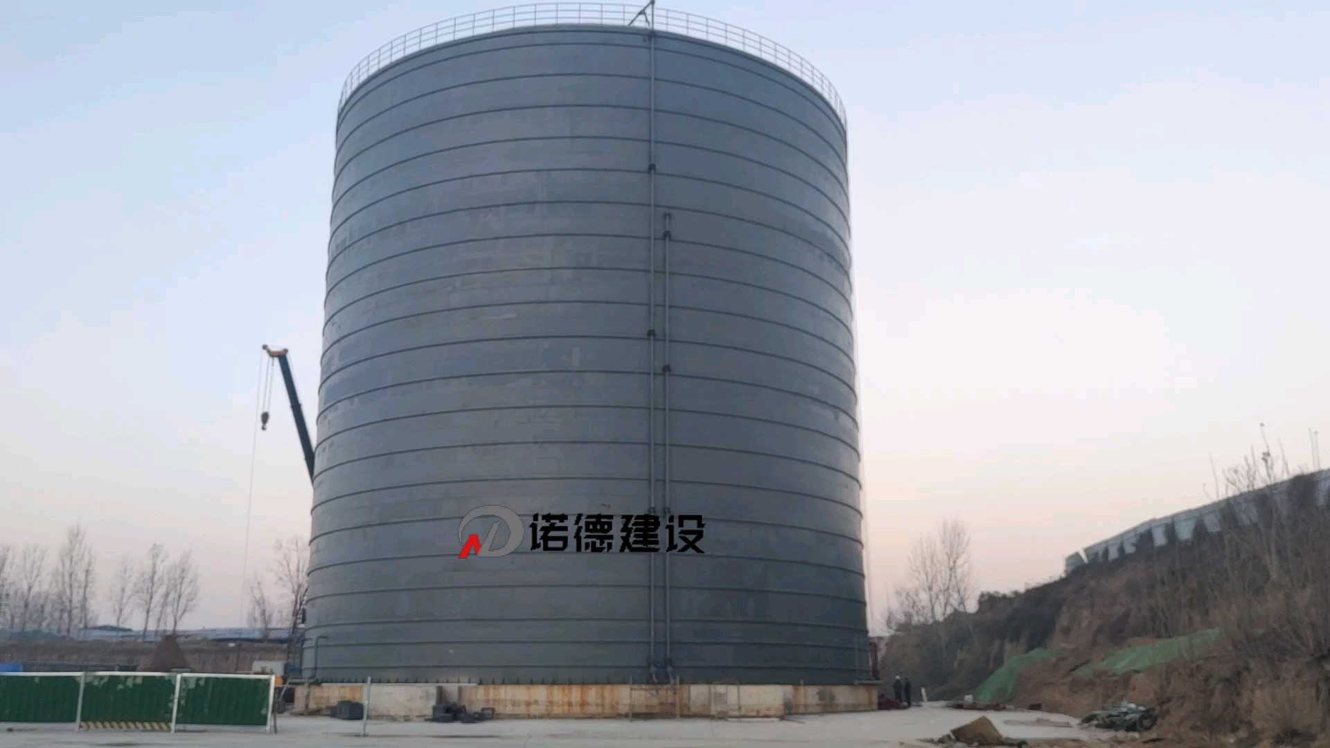 钢板仓的风荷载与抗震设计：结构安全不只是“加厚钢板”